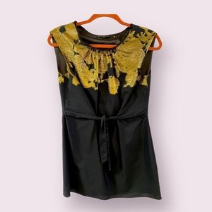 Tahari tunic